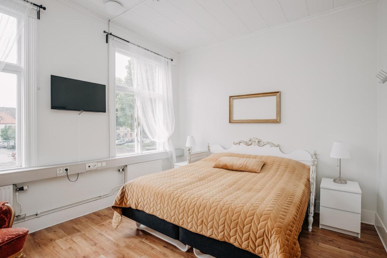 Jaernvaegshotellet B&B Skara Eksteriør bilde