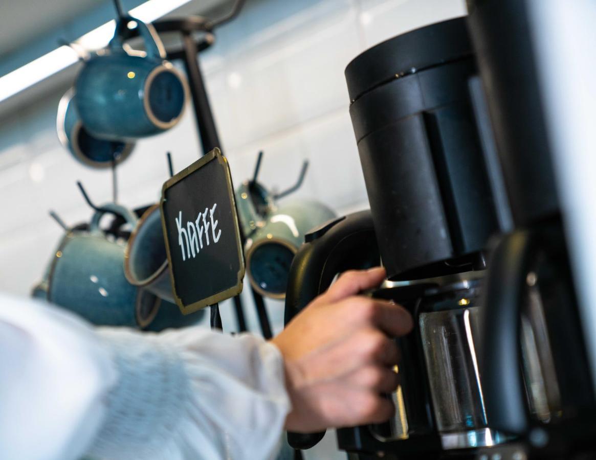 Jaernvaegshotellet B&B Skara Eksteriør bilde