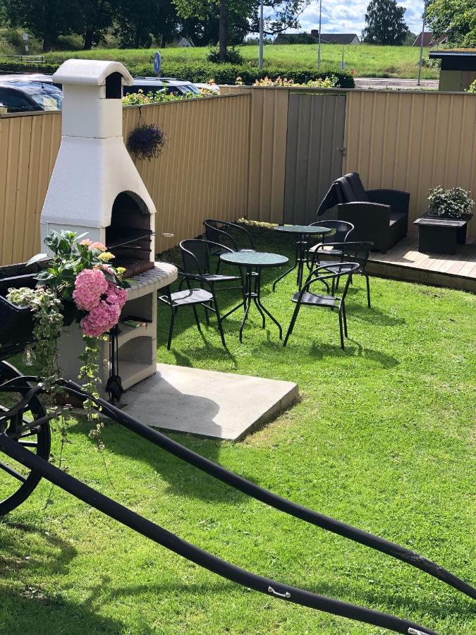 Jaernvaegshotellet B&B Skara Eksteriør bilde
