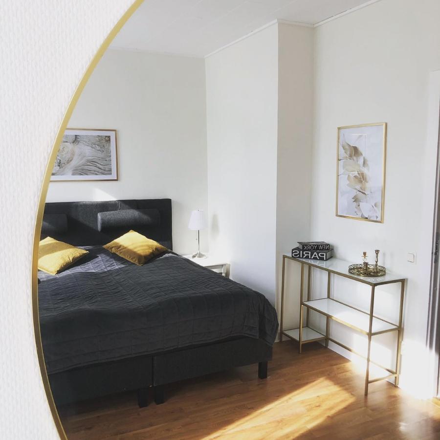 Jaernvaegshotellet B&B Skara Eksteriør bilde