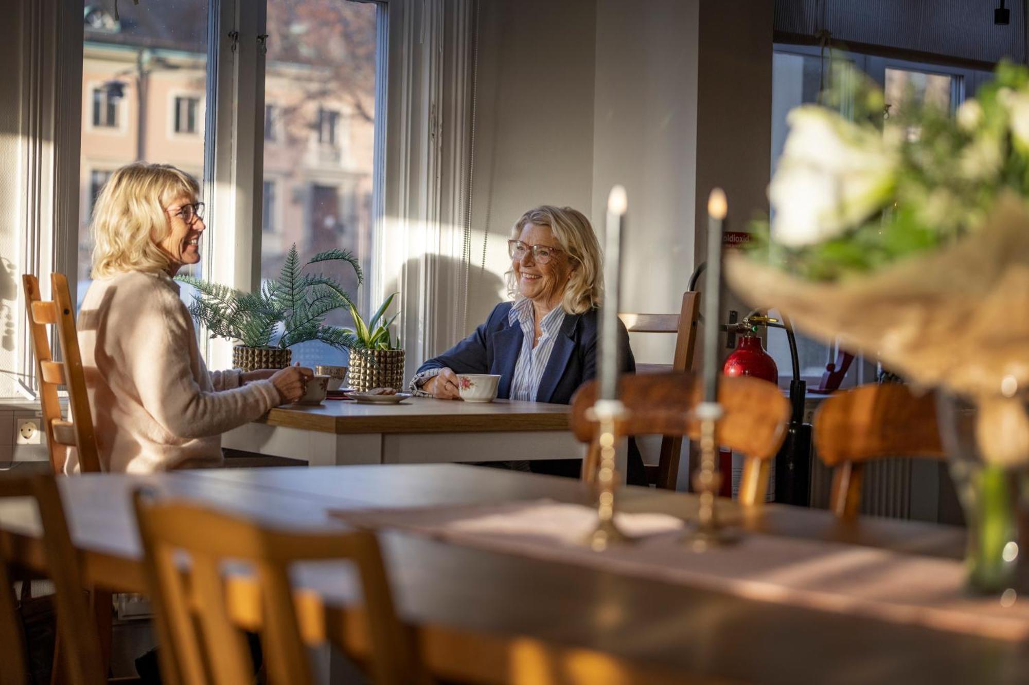 Jaernvaegshotellet B&B Skara Eksteriør bilde